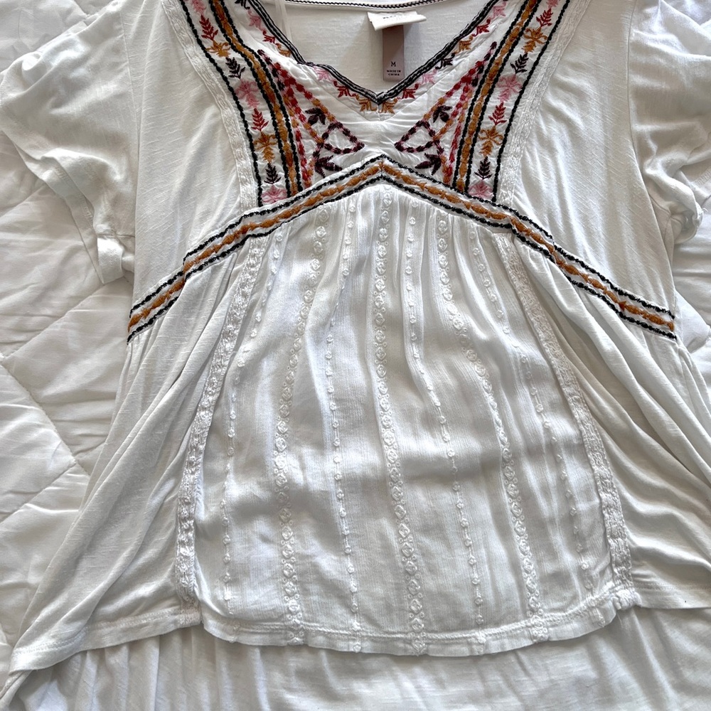 Embroidered Blouse - Picture 2 of 3